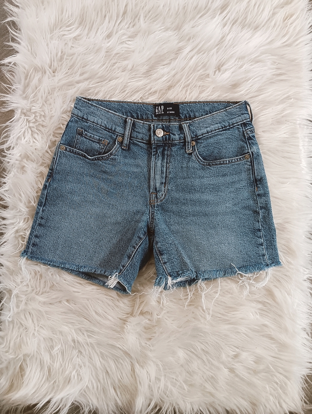 Gap Denim Frayed Hem 5" Blue Jean Midi Shorts